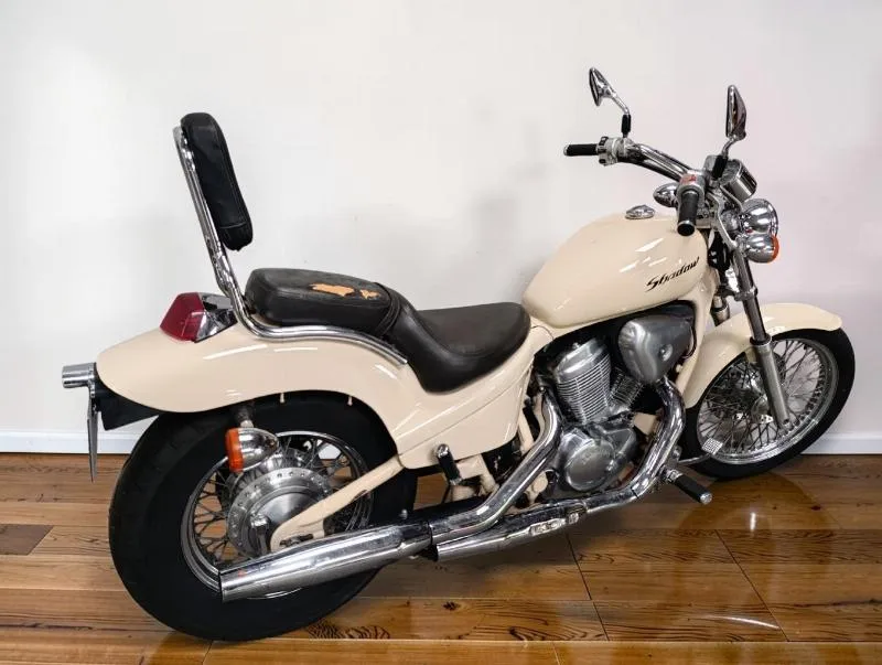 VT SHADOW 600
