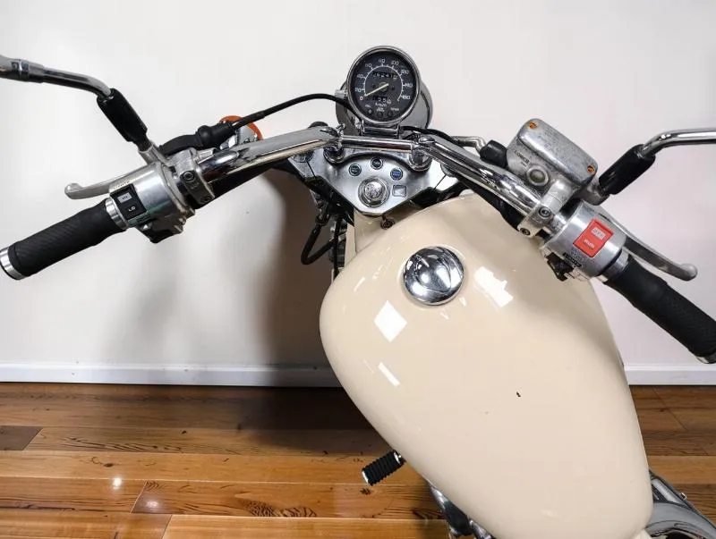 VT SHADOW 600