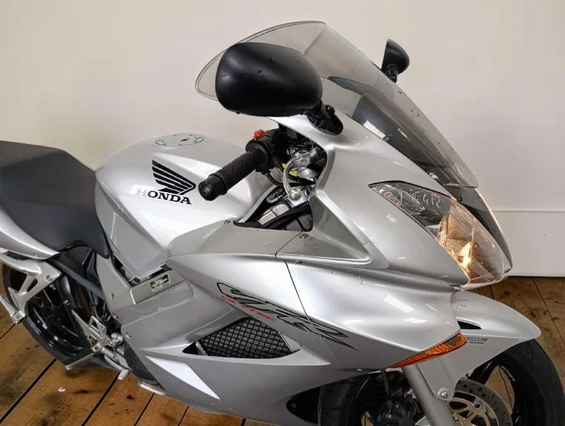 VFR 800 VTEC
