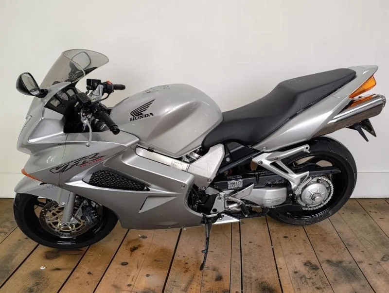 VFR 800 VTEC