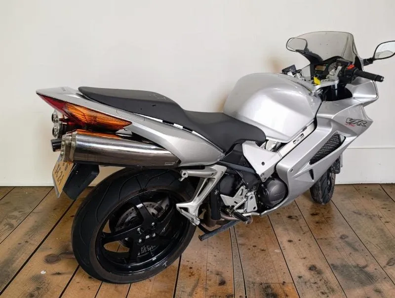 VFR 800 VTEC