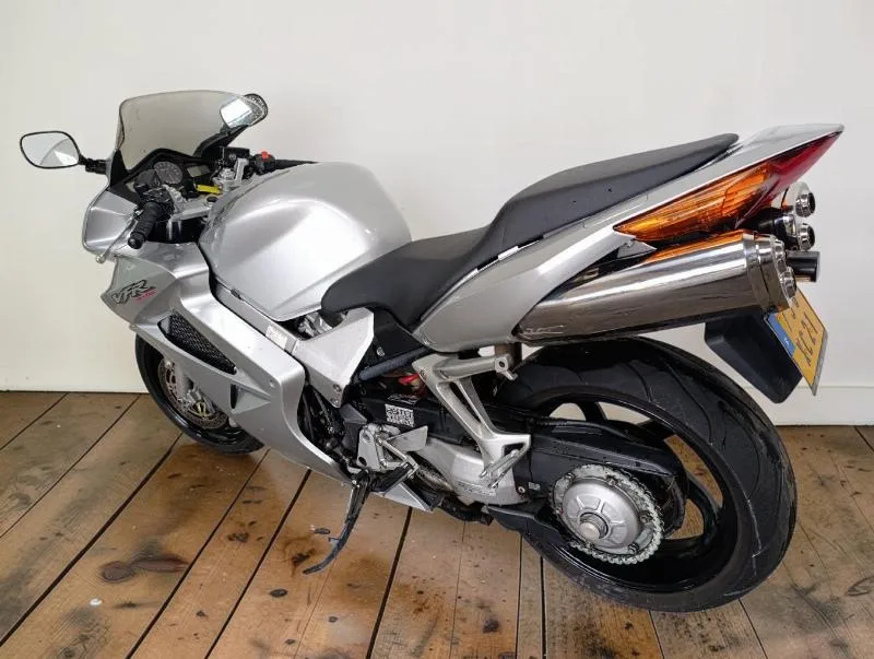 VFR 800 VTEC