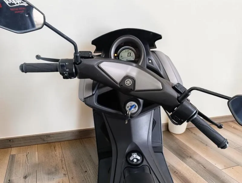NMAX 125