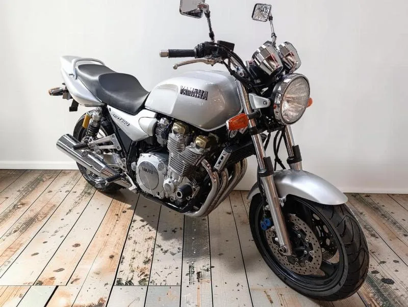 XJR 1300