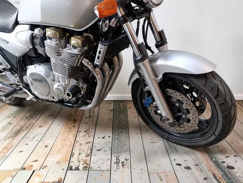 XJR 1300