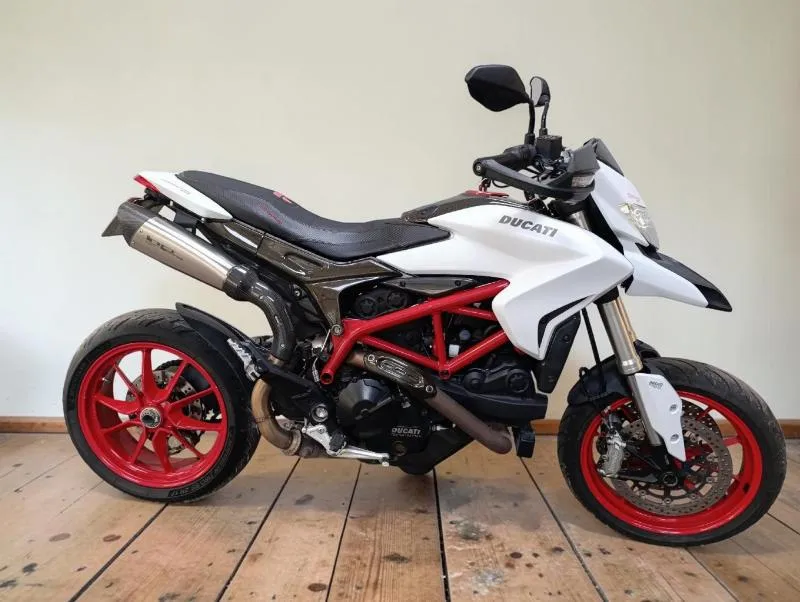 HYPERMOTARD