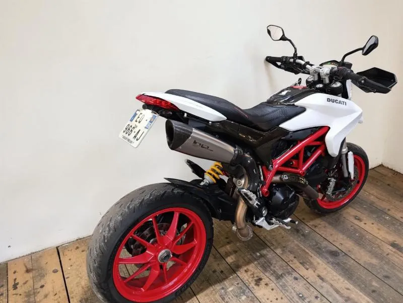 HYPERMOTARD