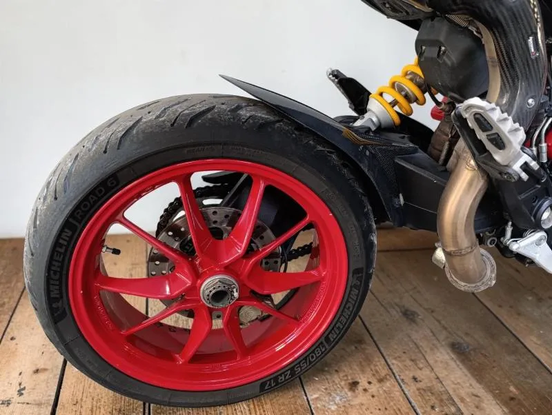 HYPERMOTARD