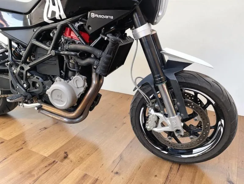 NUDA 900