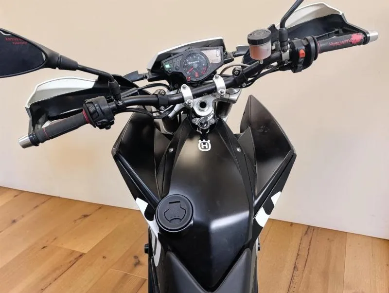 NUDA 900