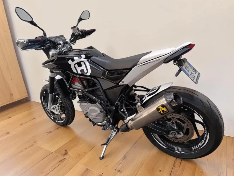 NUDA 900