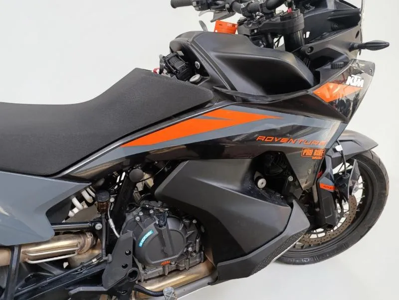 890 ADVENTURE