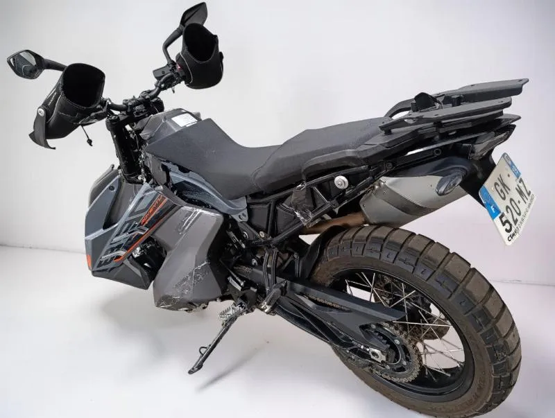 890 ADVENTURE