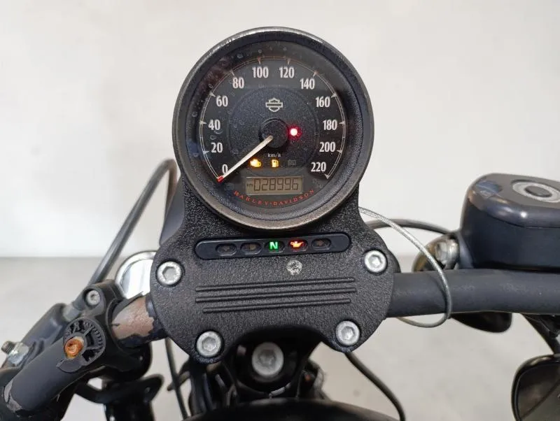 SPORTSTER 883