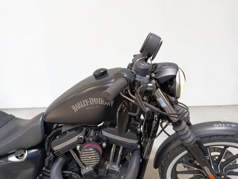 SPORTSTER 883