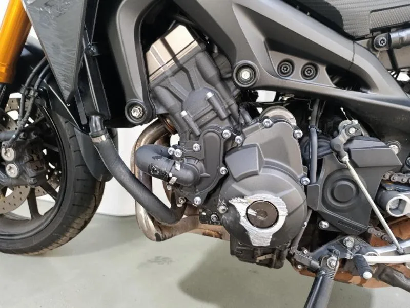 MT09