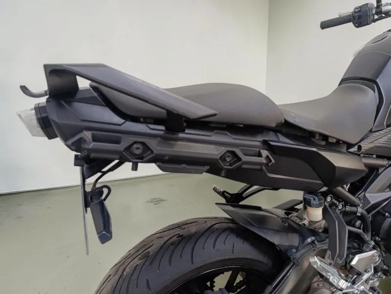 MT09
