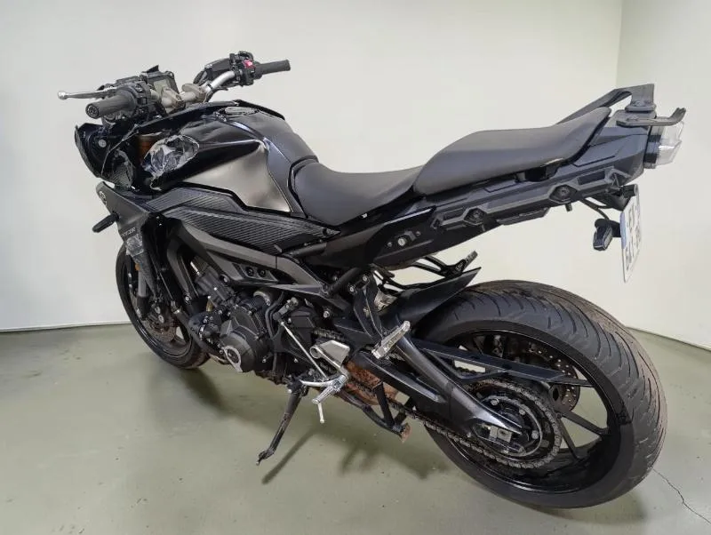 MT09