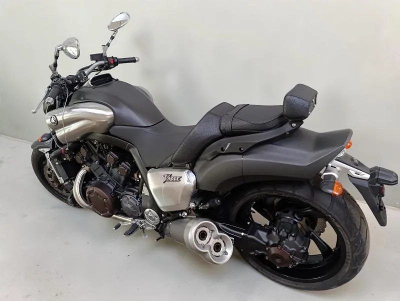 VMAX 1700