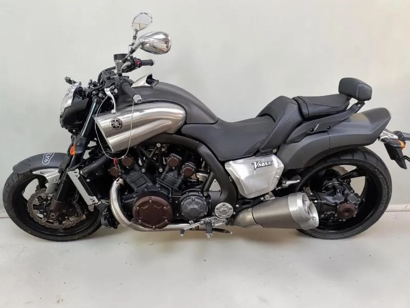 VMAX 1700