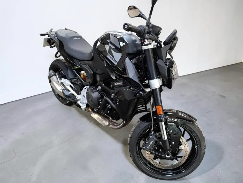 F 900 XR