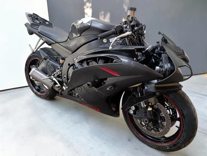 YZFR6