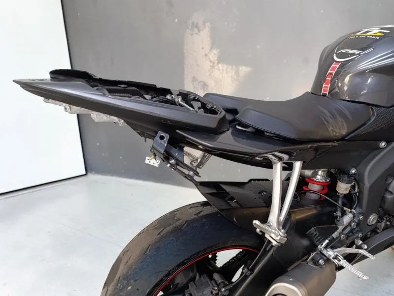 YZFR6