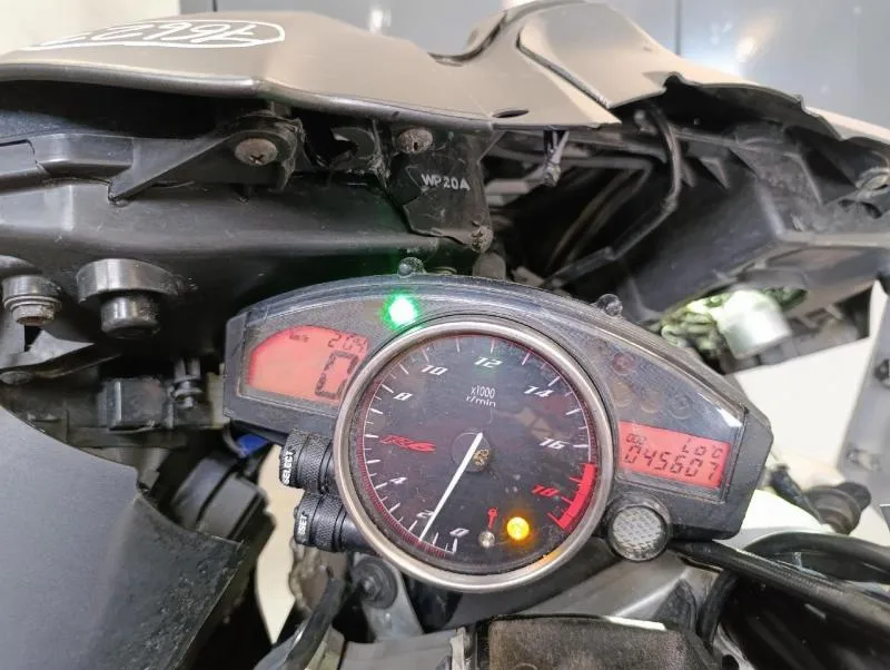YZFR6