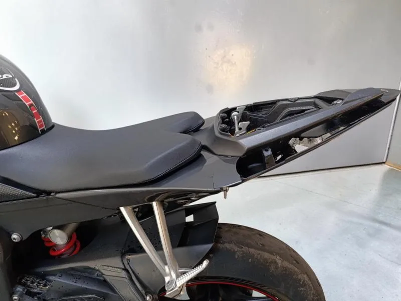 YZFR6