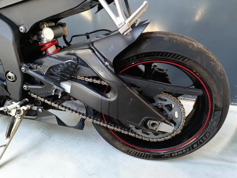 YZFR6