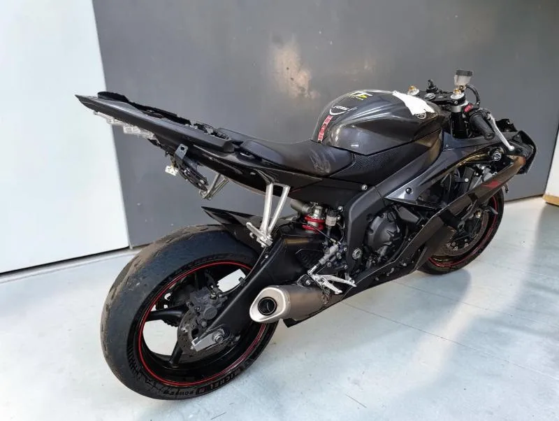 YZFR6