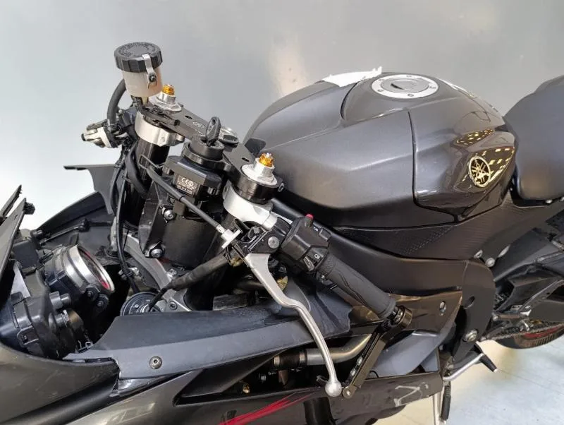 YZFR6