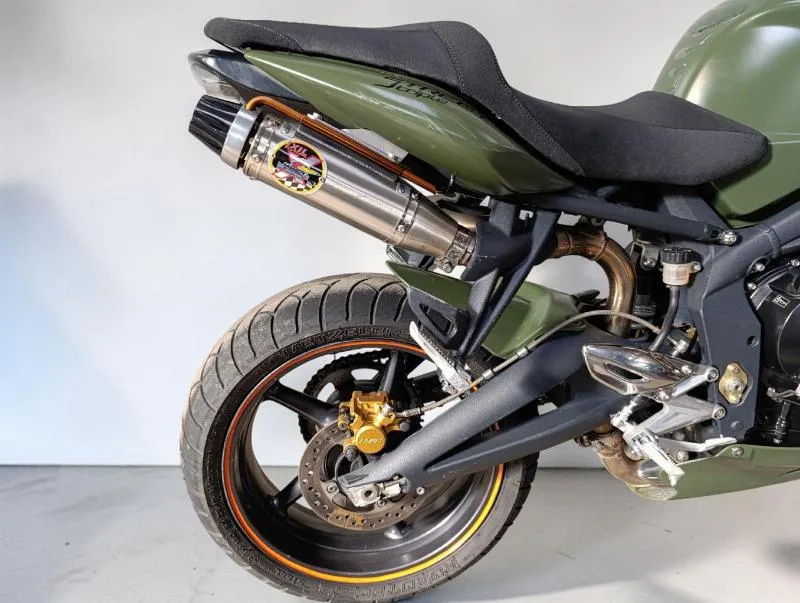STREET TRIPLE 675