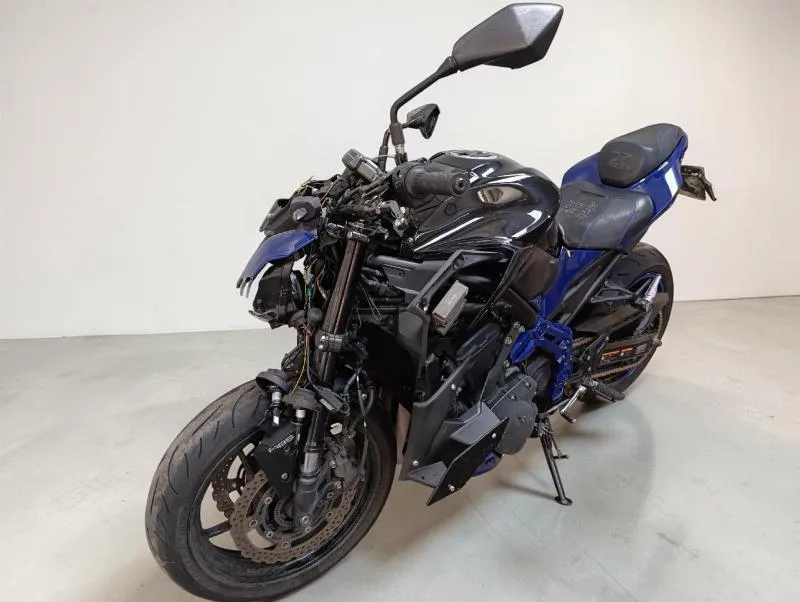 Z 900