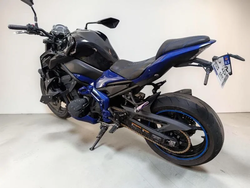 Z 900