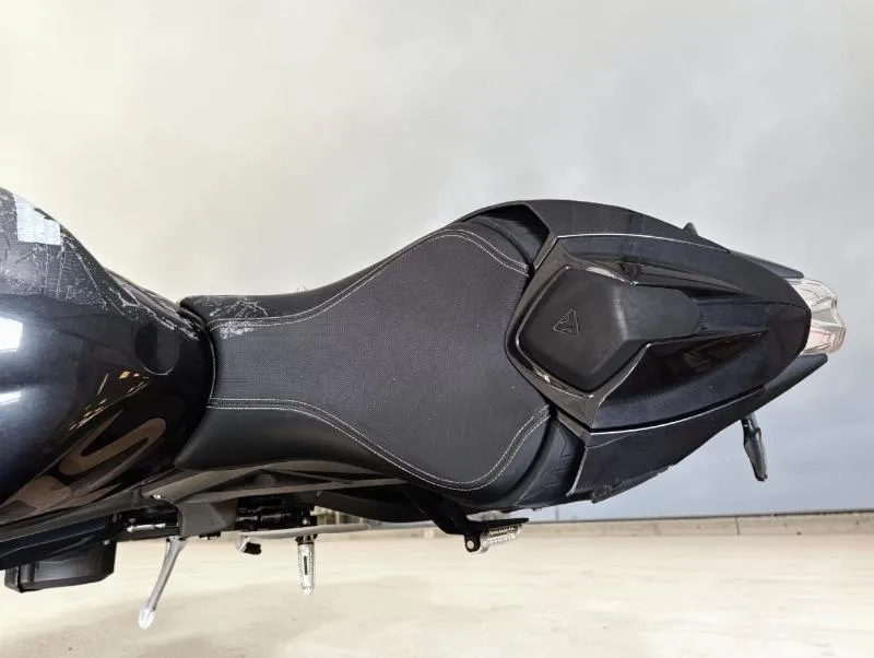 STREET TRIPLE 765 RS