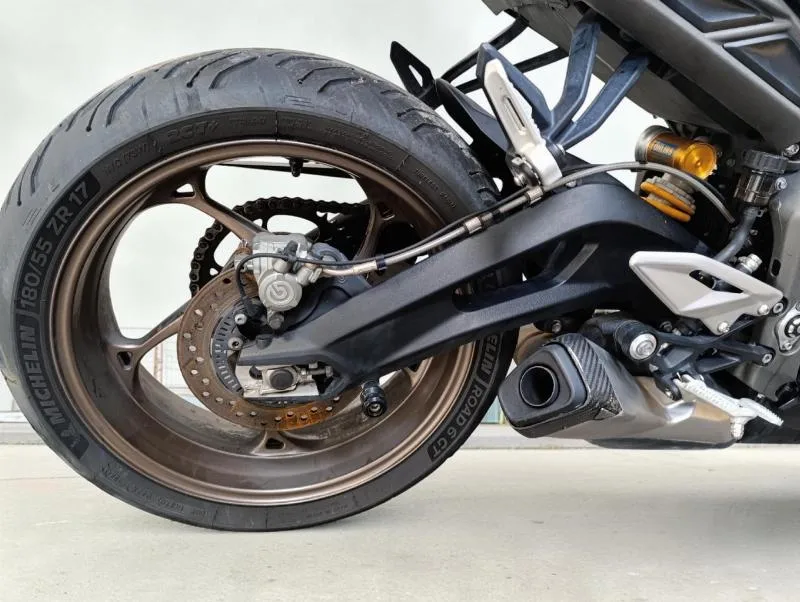 STREET TRIPLE 765 RS