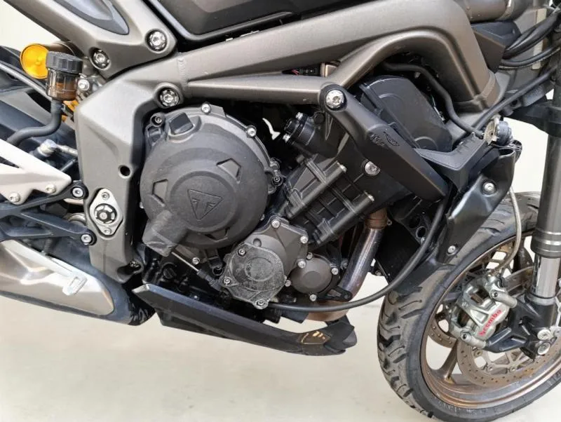 STREET TRIPLE 765 RS