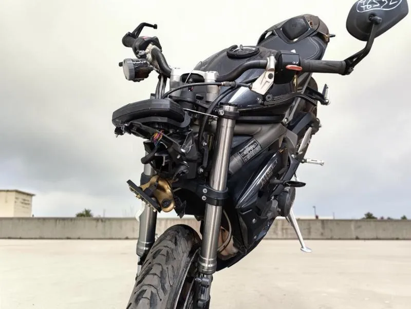 STREET TRIPLE 765 RS