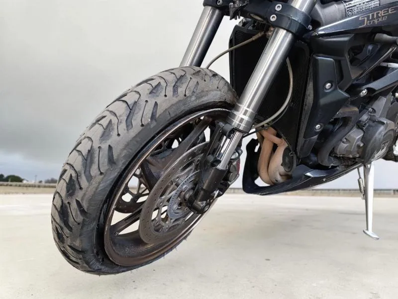STREET TRIPLE 765 RS