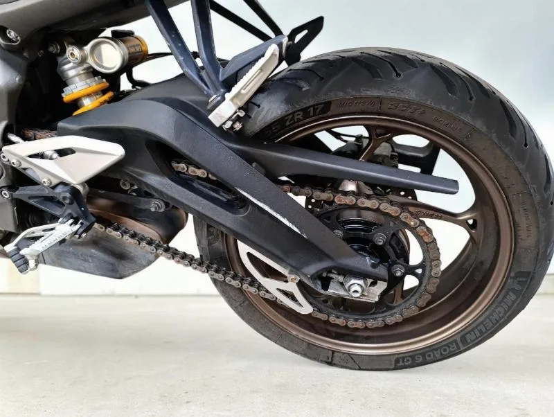 STREET TRIPLE 765 RS