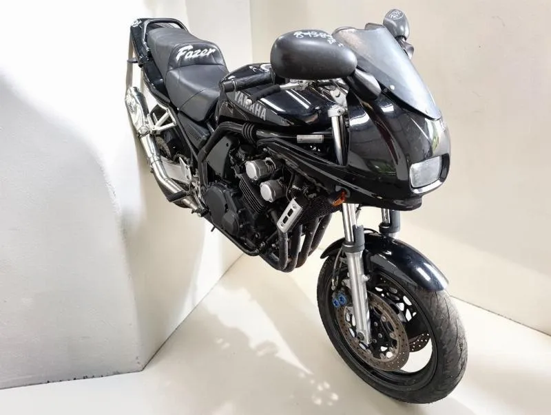 FZR 600