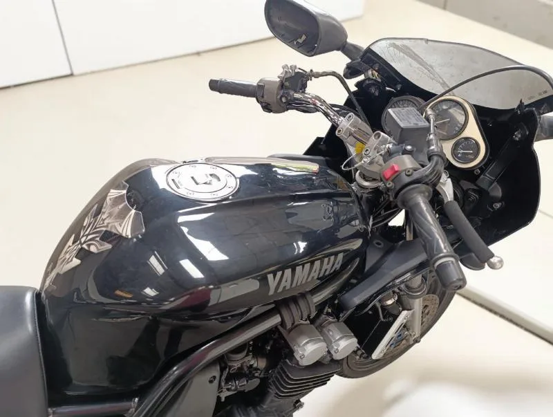 FZR 600