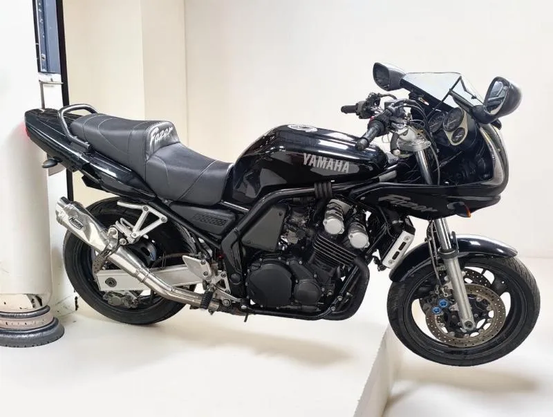 FZR 600