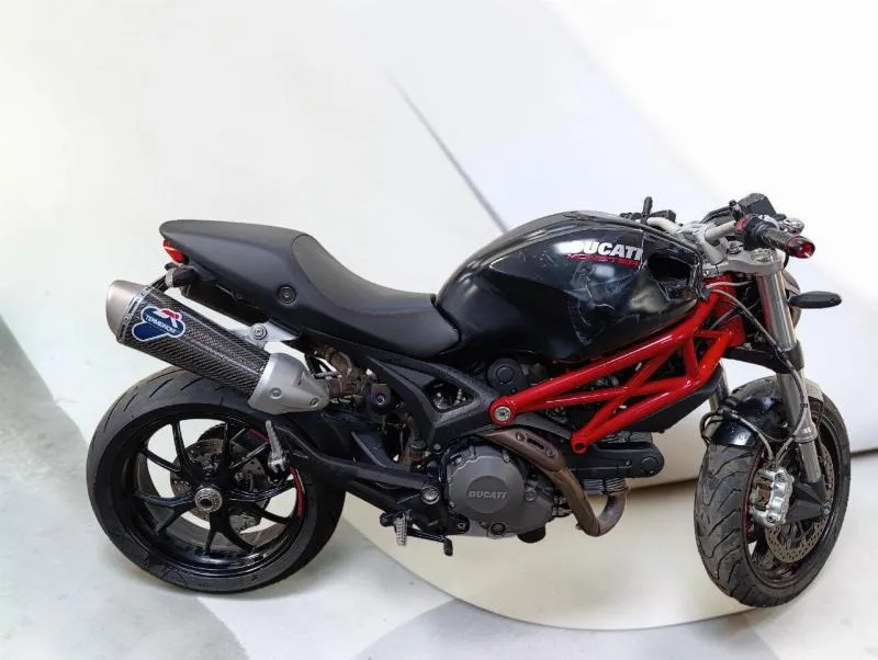 796 MONSTER