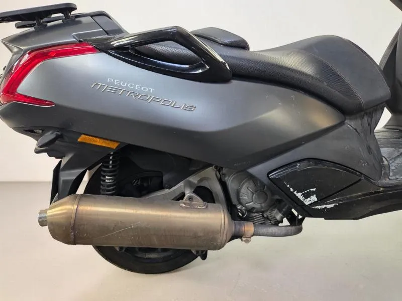 METROPOLIS 400