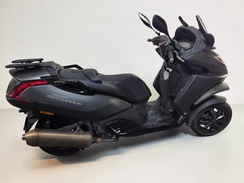 METROPOLIS 400