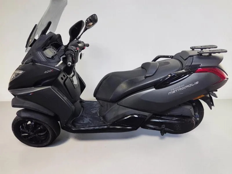 METROPOLIS 400