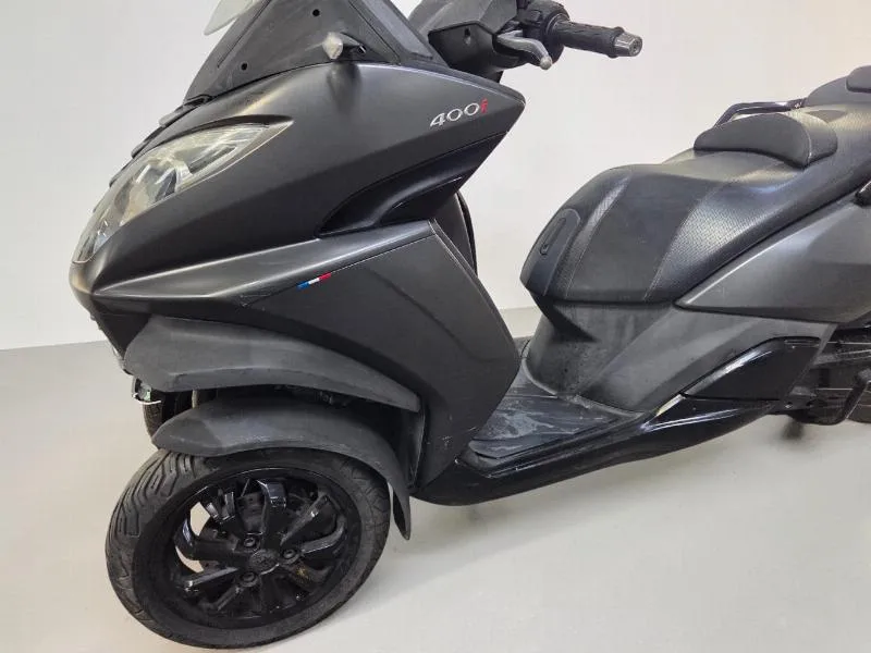 METROPOLIS 400