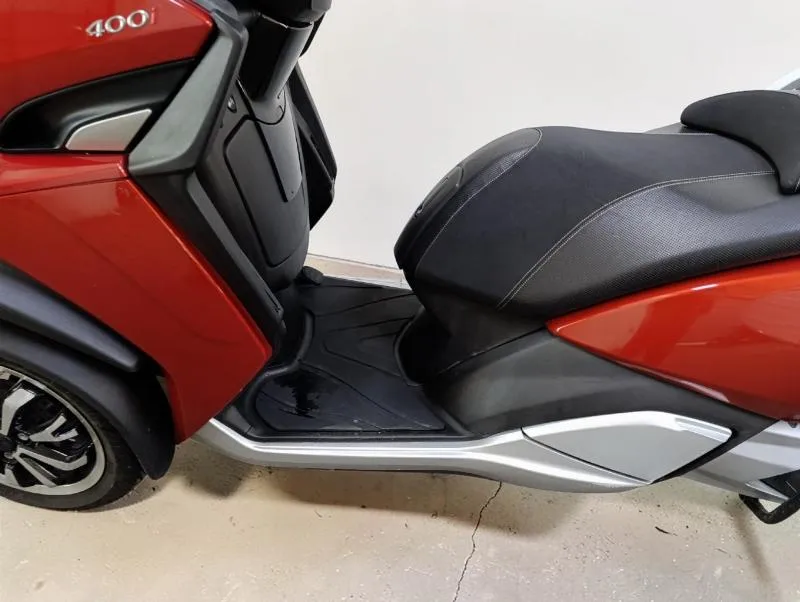 METROPOLIS 400
